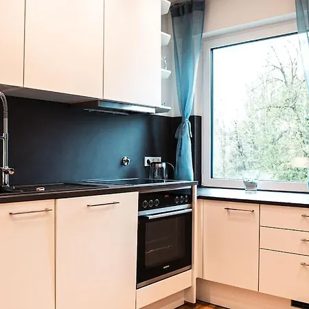 Апартаменты Kj Ferienwohnung Zentral - Swimming Pool - Balkon - Parkplatz