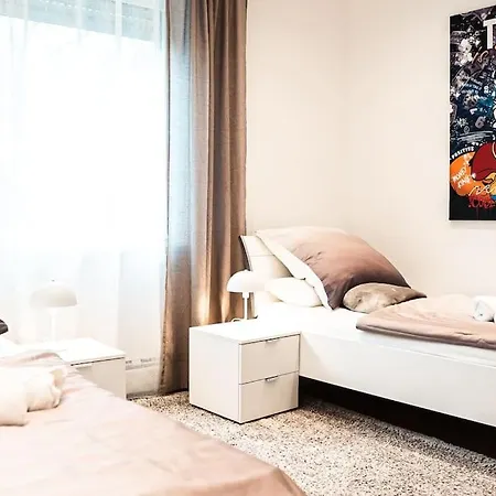 Kj Ferienwohnung Zentral - Swimming Pool - Balkon - Parkplatz * Аугсбург