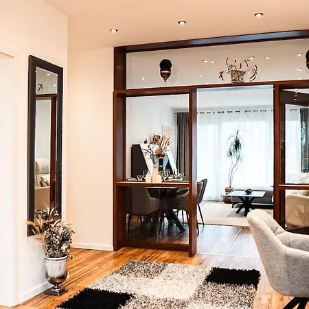 Kj Ferienwohnung Zentral - Swimming Pool - Balkon - Parkplatz *