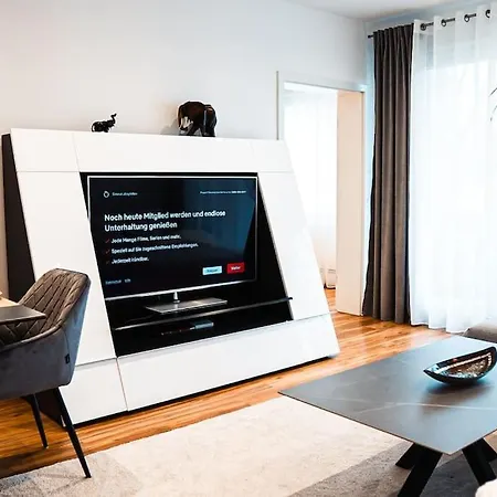 Kj Ferienwohnung Zentral - Swimming Pool - Balkon - Parkplatz 아파트 *