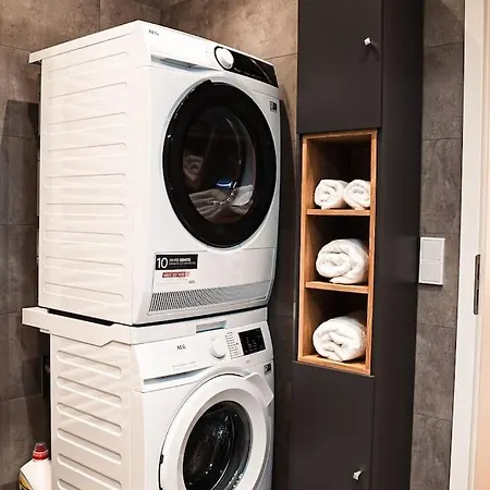 Appartamento Kj Ferienwohnung Zentral - Swimming Pool - Balkon - Parkplatz *