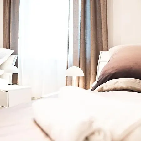 Kj Ferienwohnung Zentral - Swimming Pool - Balkon - Parkplatz