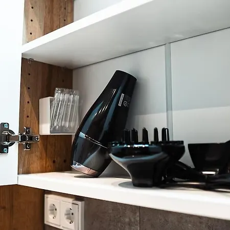 Kj Ferienwohnung Zentral - Swimming Pool - Balkon - Parkplatz