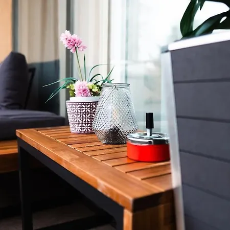 Kj Ferienwohnung Zentral - Swimming Pool - Balkon - Parkplatz * 奥格斯堡