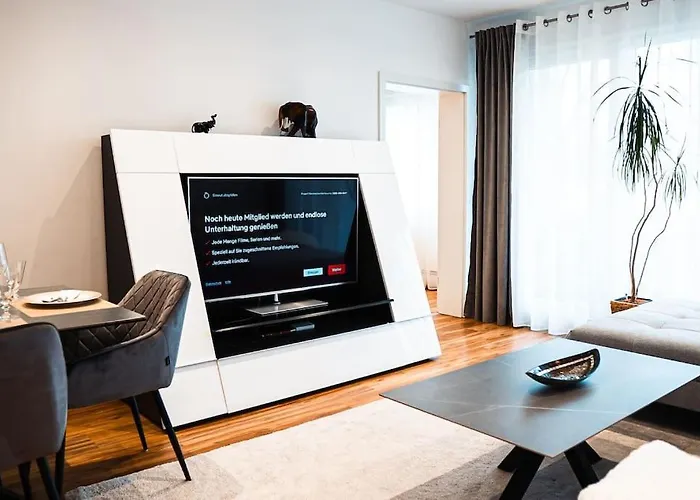 Kj Ferienwohnung Zentral - Swimming Pool - Balkon - Parkplatz 아파트 *