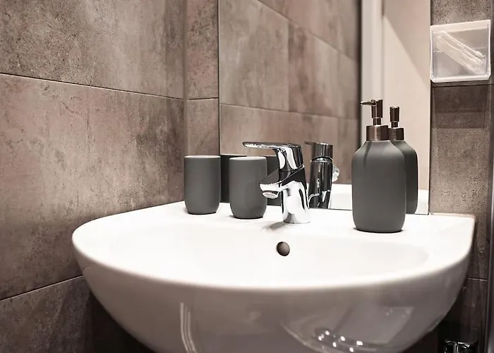 아파트 Kj Ferienwohnung Zentral - Swimming Pool - Balkon - Parkplatz