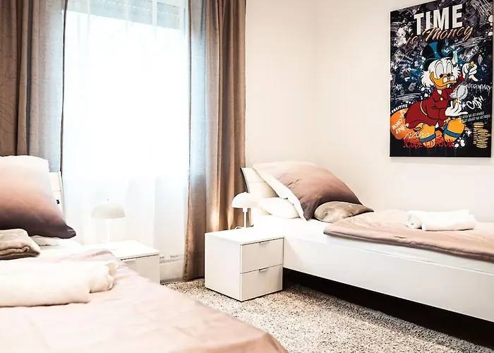 Kj Ferienwohnung Zentral - Swimming Pool - Balkon - Parkplatz * Аугсбург