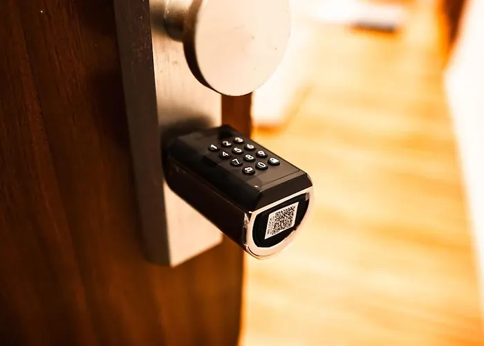 아파트 Kj Ferienwohnung Zentral - Swimming Pool - Balkon - Parkplatz