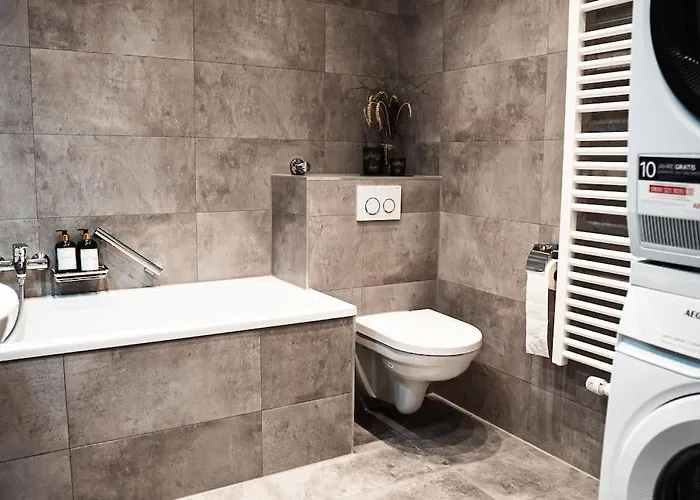 아파트 Kj Ferienwohnung Zentral - Swimming Pool - Balkon - Parkplatz