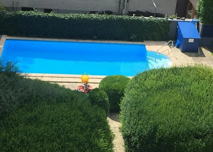 아파트 Kj Ferienwohnung Zentral - Swimming Pool - Balkon - Parkplatz 아우크스부르크